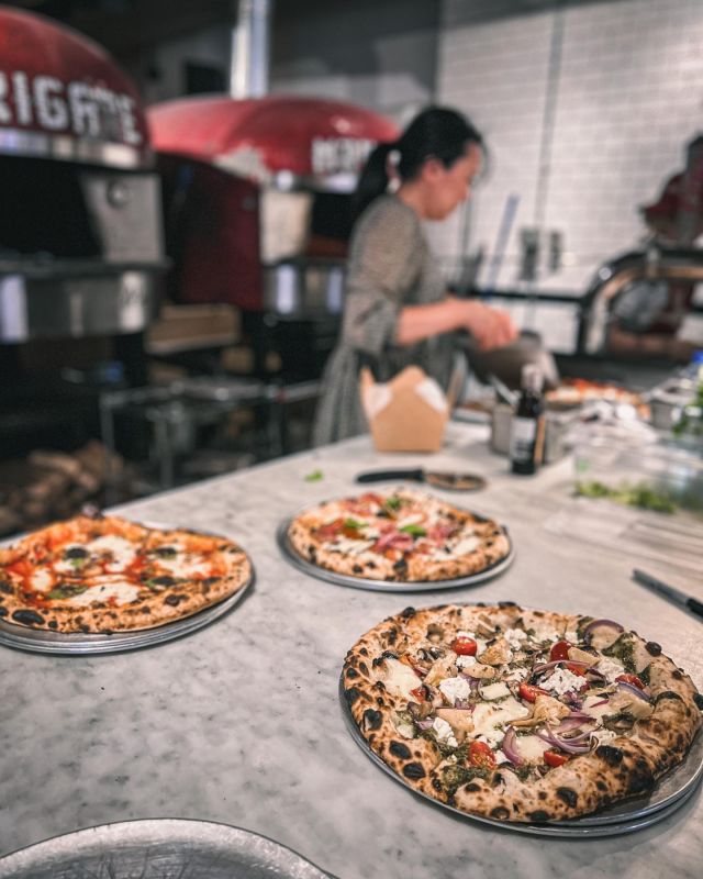 🔥🪵🍕

#pizza #italy #food #italianfood #italianfoodbloggers #pizzeria #dailypizza #pizzalovers #verapizza #pizzanapoletana #neapolitanpizza #pizzanapolitaine #pizzanapoli #loveitaly #realpizza #italianpizza #pizzaforever #pizzagram #discover #montreal #igersmontreal #igersmtl #montrealfood #montrealfoodie #mtlfood #mtlpizza #woodfirepizza