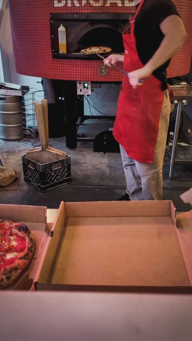 Êtes vous de style pizza blanche ou rouge ? ✅
#pizzapoll #pizza #pizzeria #montreal #boucherville