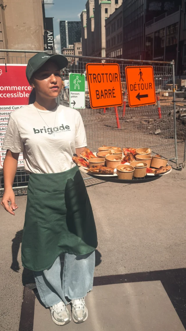 Les travaux continuent sur Sainte-Catherine… alors on vient à votre rencontre. 👋

Brigade est bien ouvert sur Stanley — bols, panuozzos, pizzas et tout ce qu’on prépare maison. 🇮🇹

📍1428 rue Stanley, Montréal

—

Construction continues on Sainte-Catherine… so we’re coming to you. 👋

Brigade is open on Stanley — bowls, panuozzos, pizzas and everything we make in-house. 🇮🇹

📍1428 Stanley St., Montréal