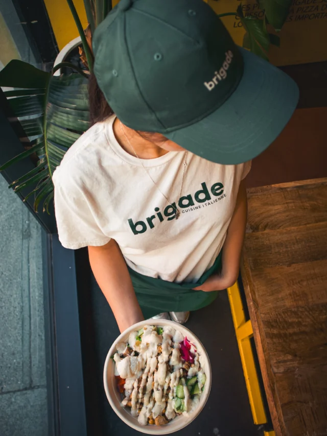 La Brigade, aujourd’hui. 🤍
Des bols faits devant vous, notre équipe derrière le comptoir, et toujours la même énergie.
1428 rue Stanley.

Brigade, today. 🤍
Bowls made right in front of you, our team behind the counter, and the same energy as always.
1428 Stanley Street.